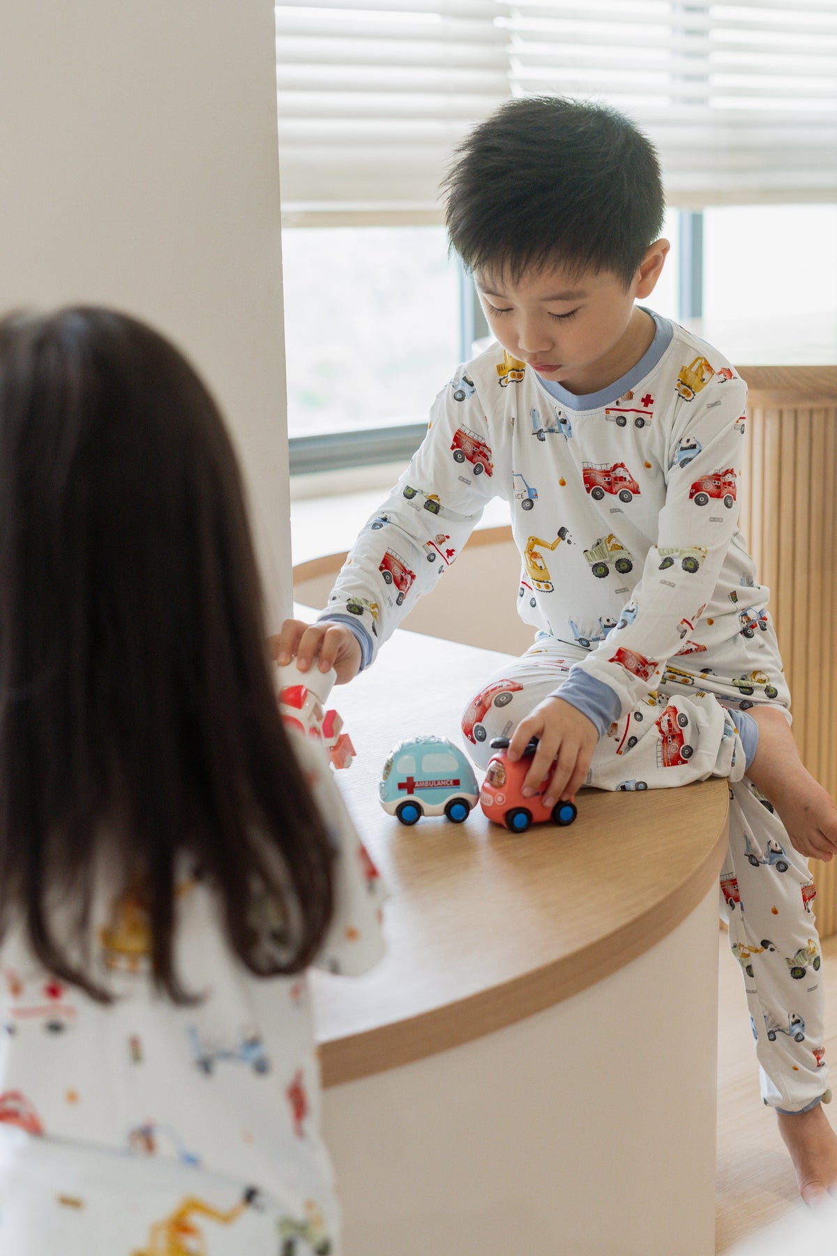 [Pyjamas] - Vehicle Animal Friends 2pcs Pyjamas (Size 5-6)